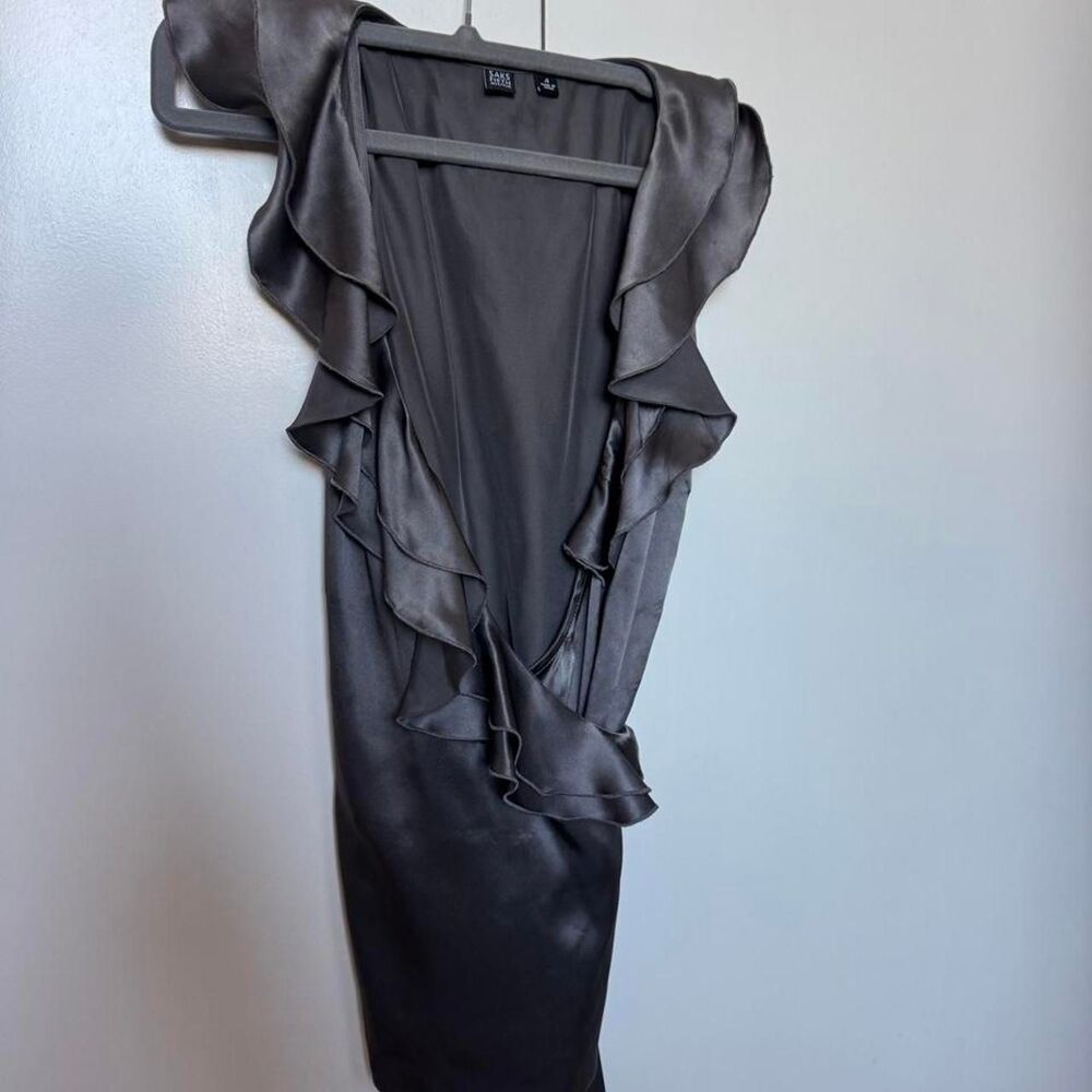 Beautiful 100% silk Saks Fifth Avenue gray ruffle top tie waist detail SZ 4/S/M